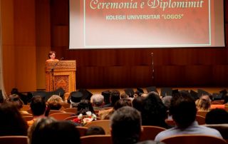 Ceremonia e diplomimit e studentëve që mbaruan Kolegjin Universitar “Logos”