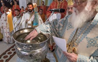Tiranë – Mijëra besimtarë në kremtimin e Theofanisë