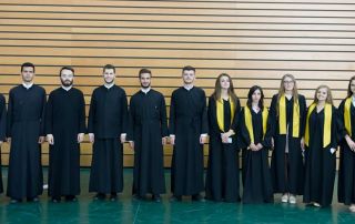 U dorëzuan diplomat për 11 studentë të Akademisë Teologjike “Ngjallja e Krishtit”