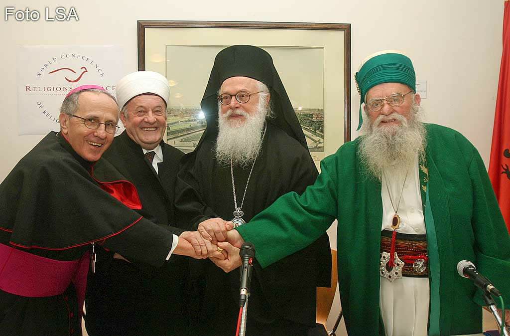 Mesazhe urimi drejtuar Kryepiskopit Anastas për dhënien e nënshtetësië Shqiptare