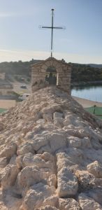 Restaurimi në proces i kishës së shën Nikollës  në Porto Palermo, Himarë