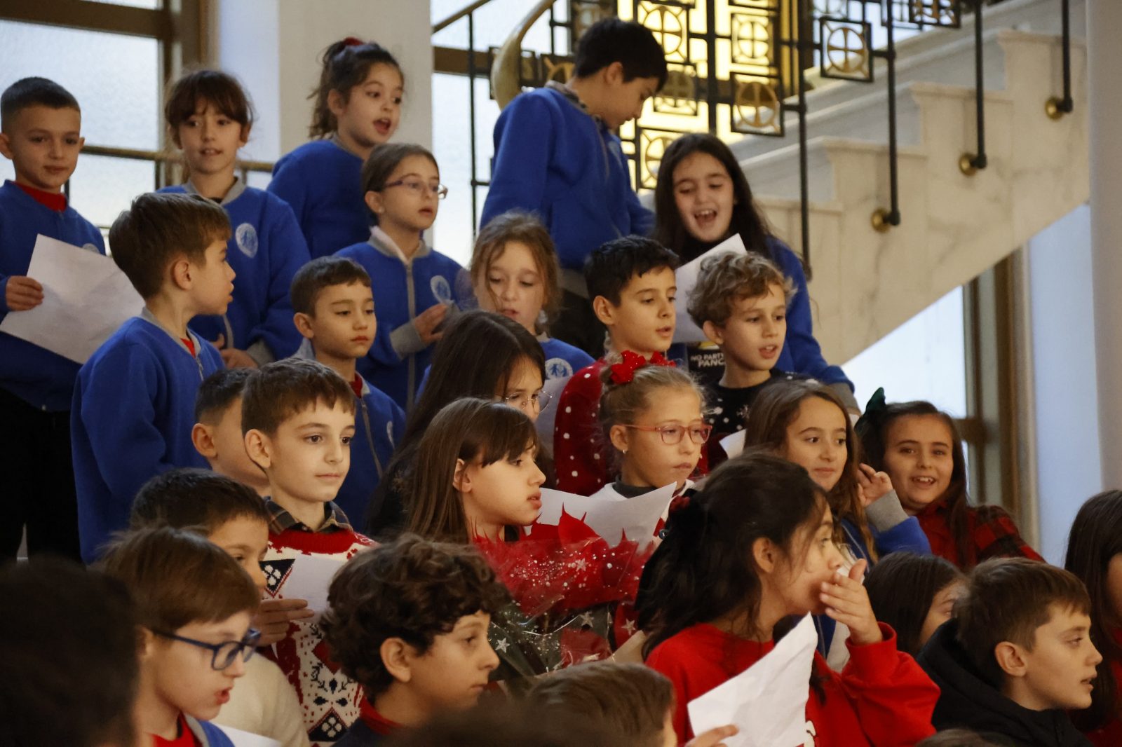 Festive Christmas Carols at the Archbishopric by Students of “Protagonistët” School