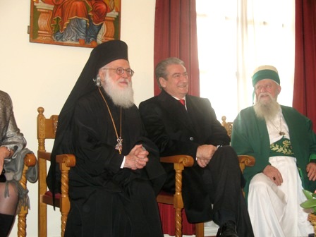 Kremtimi i Krishtlindjes në Tiranë