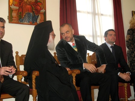 Kremtimi i Krishtlindjes në Tiranë