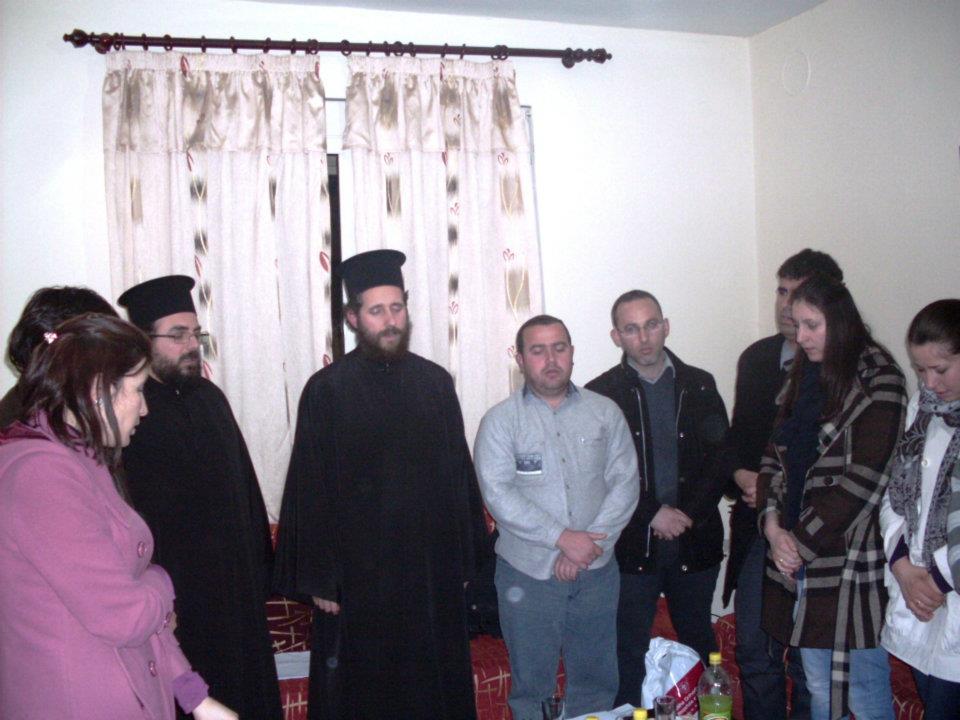 Takime të përmuajshme për çiftet dhe familjarët