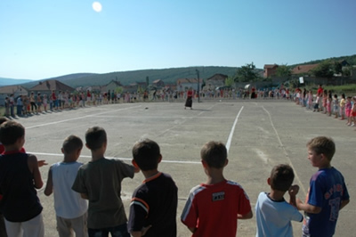Kampe verore me fëmijët kosovarë për forcimin e miqësisë dhe vlerave në shoqërinë shqiptare