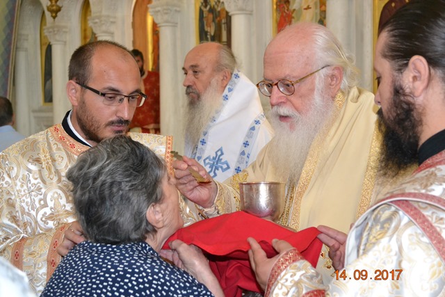 Tiranë, Festimi i Theofanisë - Ujit të bekuar në Katedralen e re “ Ngjallja e Krishtit”. (6 Janar 2013)