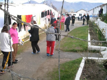 Gëzuar Krishtlindjet nga burgu 325 në Tiranë