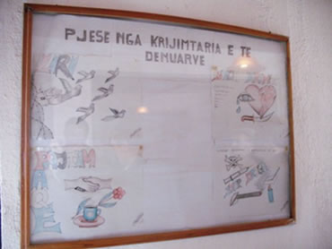 Gëzuar Krishtlindjet nga burgu 325 në Tiranë