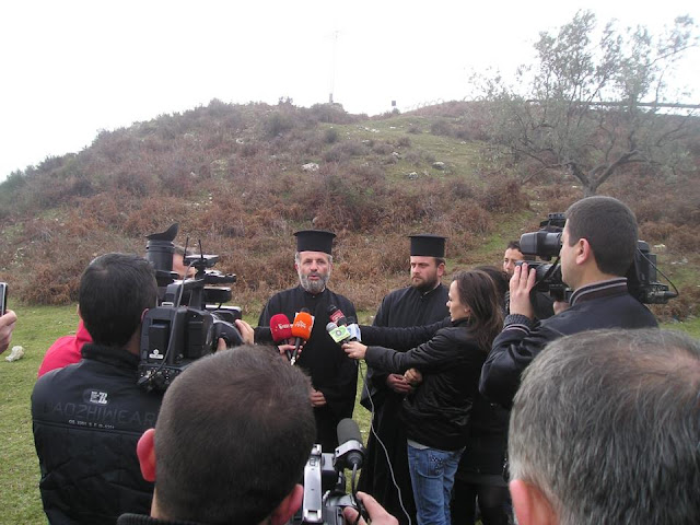 Njoftim për media - Dëmtohet Kryqi në fshatin Fikas të Elbasanit. (13 Shkurt 2013)