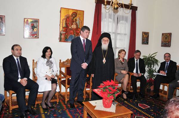 E kremte Krishtlindjesh në Tiranë