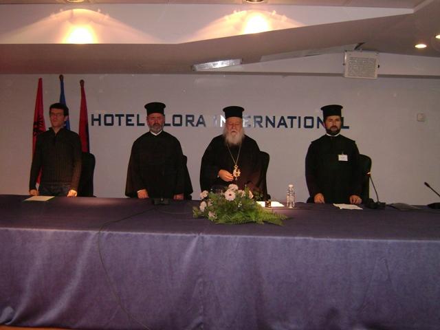 Festohet në Vlorë Theofania (Uji i bekuar)