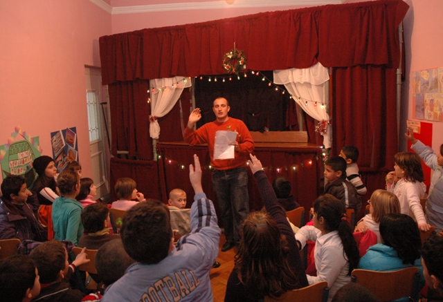 Festa e Krishtlindjeve me shfaqje teatrale për fëmijët