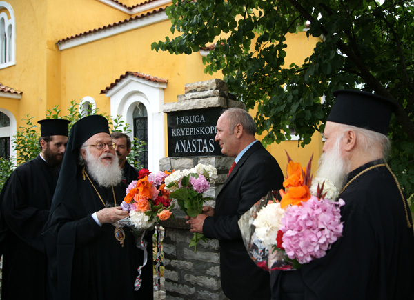 Një rrugë me emrin e Kryepiskopit Anastas, në Këlcyrë