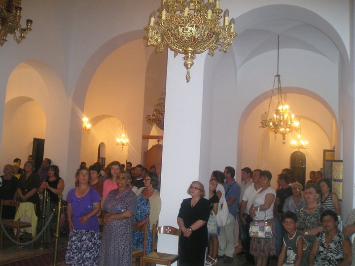 Kremtohet Fjetja e të Tërëshenjtës Mari