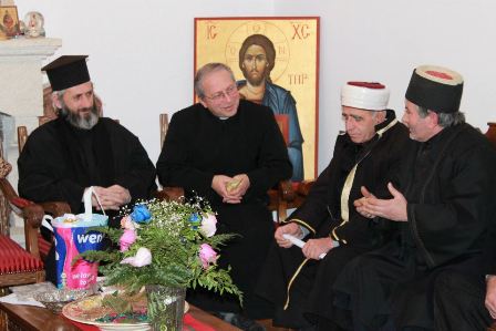 “Perëndi është Ai që lindi, dhe Nëna e Tij e virgjër; ç’gjë tjetër