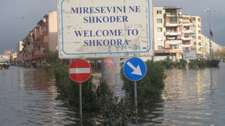 Kisha Orthodhokse dhuron 5 mijë euro ndihma ushqimore për Shkodrën
