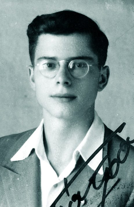 Gjergji dhe Egli Janullatos (2002).