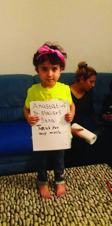 Me ndërmjetësimin e Kryepiskopit Anastas, vajza u operua në Spitalin Universitar të qytetit dhe eci. Nga Mynihu, ku më vonë u vendos familja e saj, Rusina e vogël falënderon.
