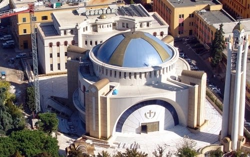 Vepra ndërtuese në Tiranë